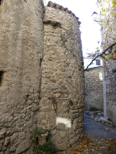 Aile nord. Tour de l'ancienne prison du château, vue d'ensemble prise du nord-est.