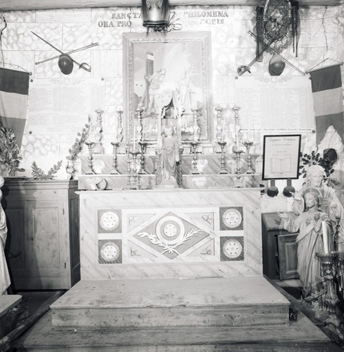 le mobilier de la chapelle Sainte-Philomène