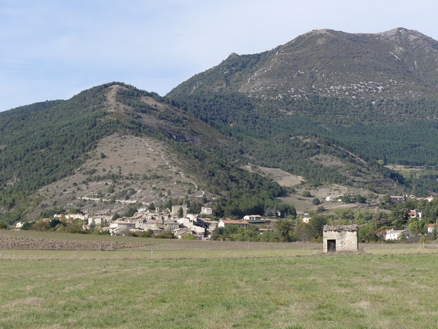 Vue de situation prise du sud.