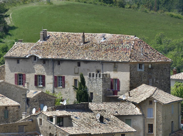 Vue d'ensemble prise du sud-est.