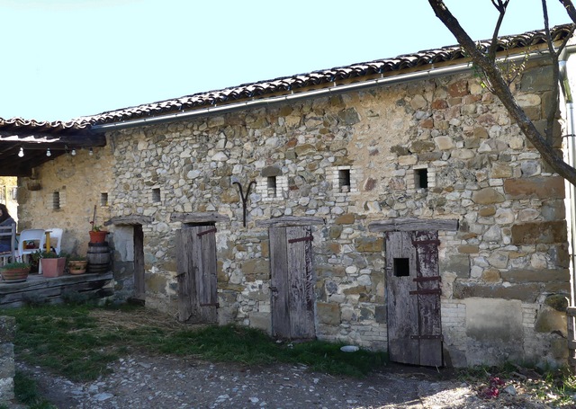 Dépendance agricole (étables à cochon et fenil) d'une ferme, quartier des Millets