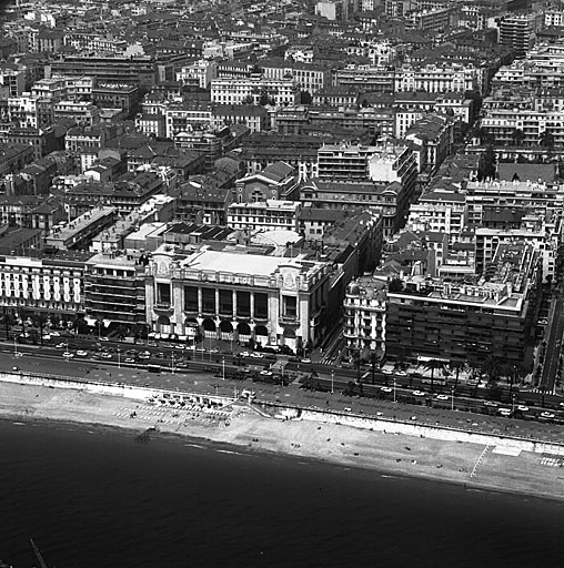 casino dit Palais de la Méditerranée, actuellement casino et hôtel de voyageurs dits Palais de la Méditerranée