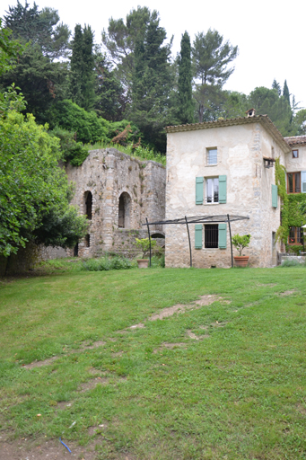 Moulin à huile, scierie à bois puis moulin à huile et ressence, actuellement logement