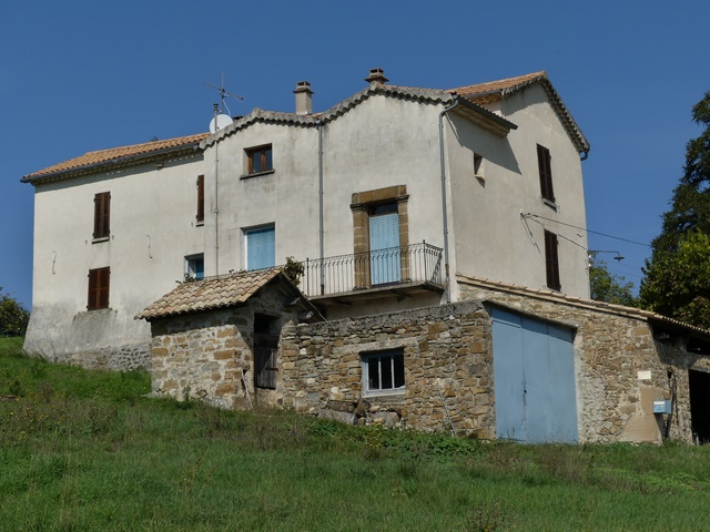 Bâtiment du logis. Vue d'ensemble prise du sud-est.