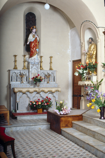 autels de saint Joseph et de la Vierge, 4 gradins d'autel, 2 tabernacles, statue