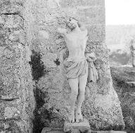 statue (petite-nature) ; Christ en croix