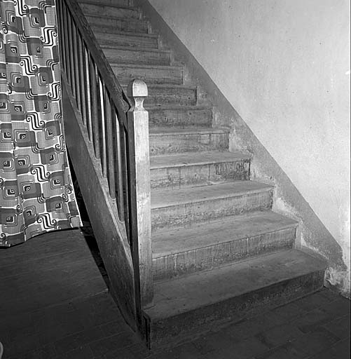 L'escalier d'accès aux chambres du premier étage.