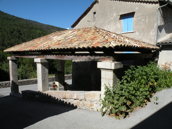 fontaine-lavoir des Granges