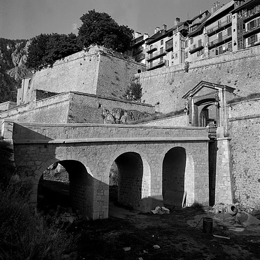 fortification d'agglomération dite enceinte de la ville de Briançon