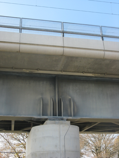 viaduc ferroviaire (TGV) de Mondragon-Vénéjan, dit aussi viaduc de Mondragon