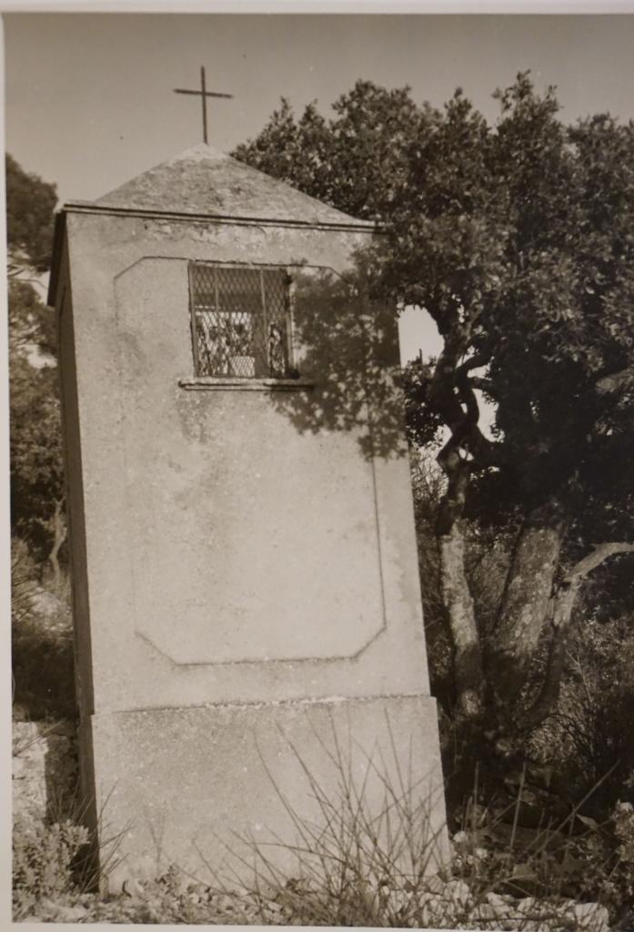 Oratoires, croix monumentales et croix de chemin (La Roquebrussanne)