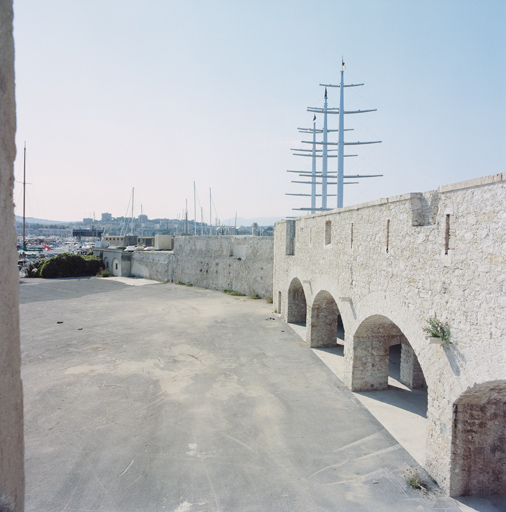 Bastion Saint-Jeaume, mur de soutènement du chemin de ronde.
