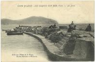 Ancienne carte postale avec vue sur la première digue du vieux port des Lecques, avant 1909.