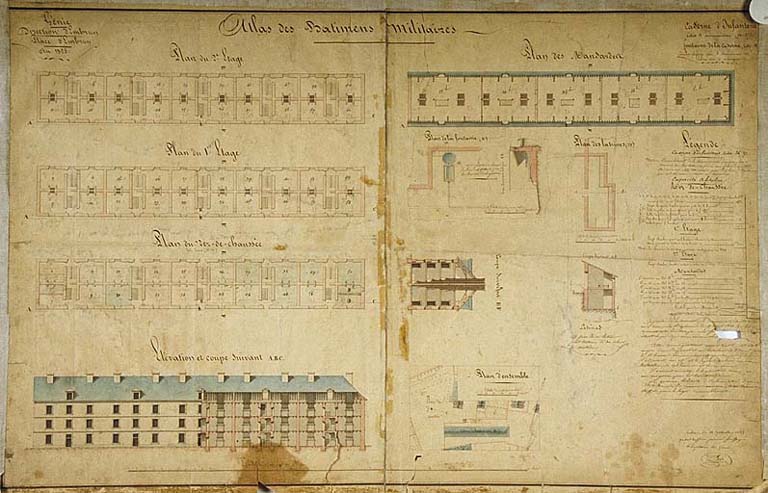 Atlas des bâtiments militaires. Génie. Direction d'Embrun. Place d'Embrun. 1825. Caserne d'infanterie cotée 26-27 [Plans, élévation, coupes] 1825.