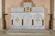 Ensemble de l'autel secondaire du Sacré Coeur : autel, tabernacle, gradin d'autel, degré d'autel
