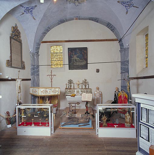 Le mobilier de l'église paroissiale Saint-Sébastien, chapelle de pénitents, actuellement musée