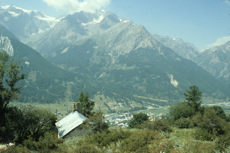 églises paroissiales, chapelles