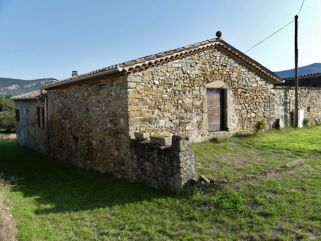 Bâtiment du logis. Vue d'ensemble prise du nord-ouest.