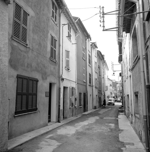 Rue Coulet. Vue d'ensemble prise du nord-ouest.