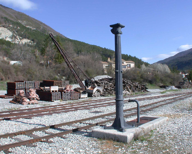 machine à lever à bâti fixe (grue)