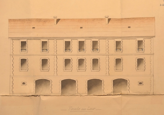 Façade sur cour. [Echelle d'origine 1/100e, 1899.]