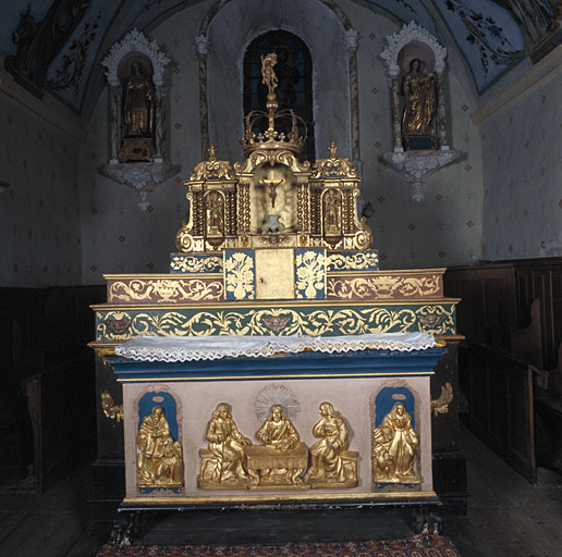 autel, gradins d'autel (3), tabernacle (autel tombeau, maître-autel)