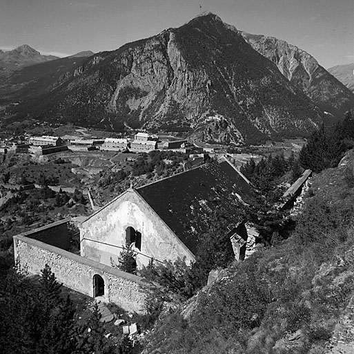 Bâtiment H (magasin à poudre). Vue générale.