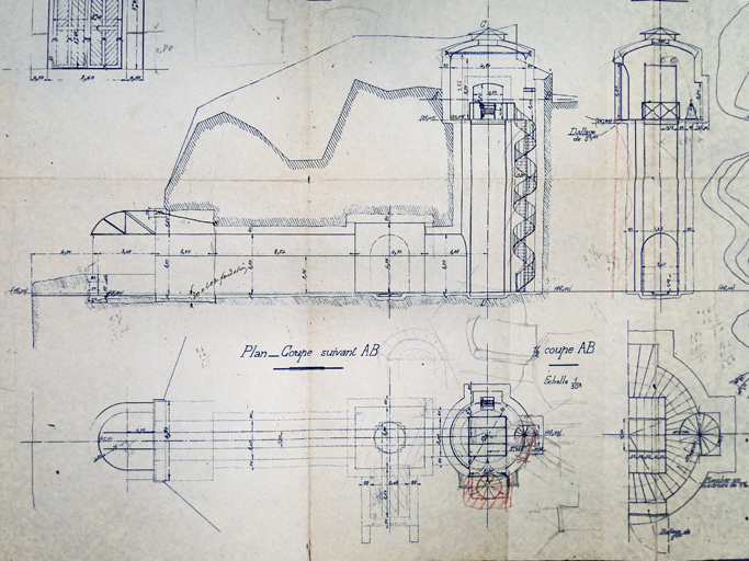 [Coupe de détail du projet du souterrain du projecteur du poste photo-électrique du Cap Sicié]. vers 1899.