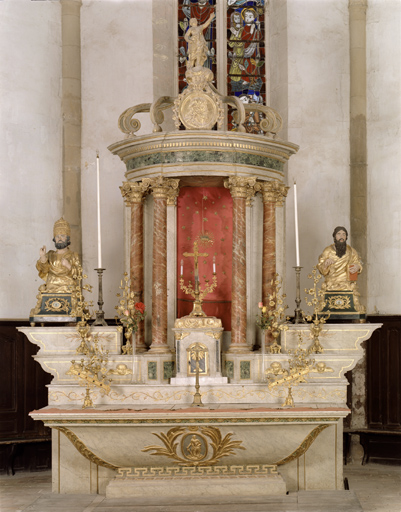 exposition, bas-relief et statue de l'ensemble du maître-autel