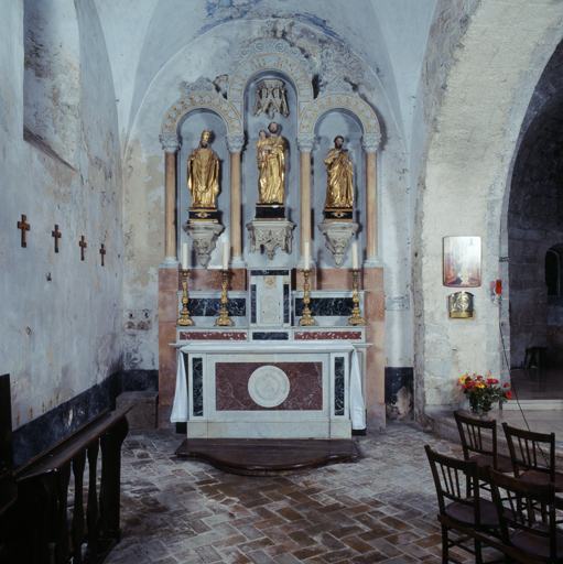 autel, gradins d'autel (2), tabernacle (autel secondaire, autel tombeau, tabernacle architecturé)