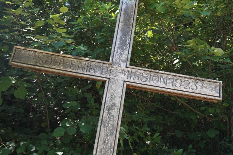 Croix de chemin : croix de mission dite croix de Pioule