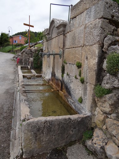 fontaine-abreuvoir