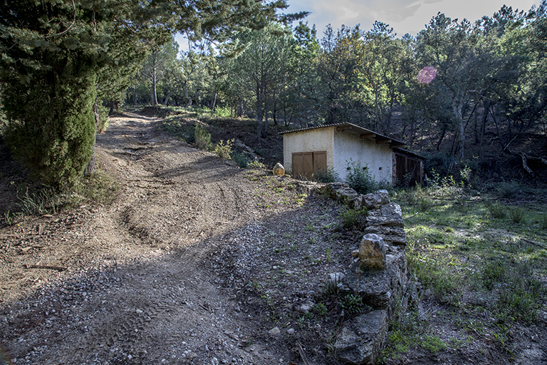 Hameau de forestage de Harkis de Collobrières dit hameau de la Chapelle