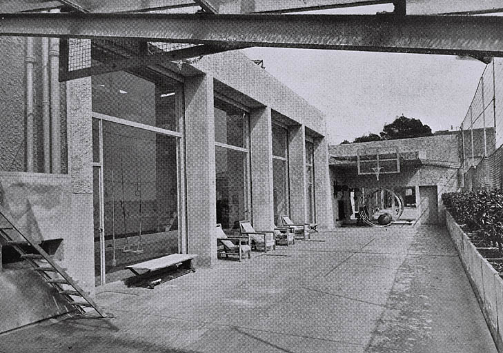 piscine couverte du Clos Saint-Bernard ou Villa Noailles