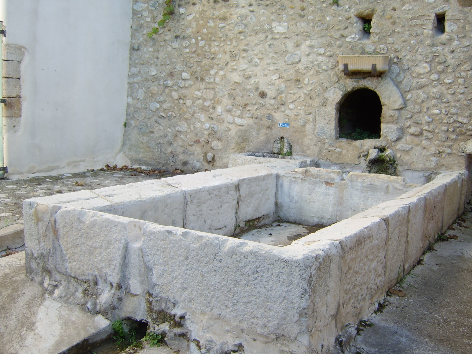 Fontaine et lavoir dit lavoir de Sanson