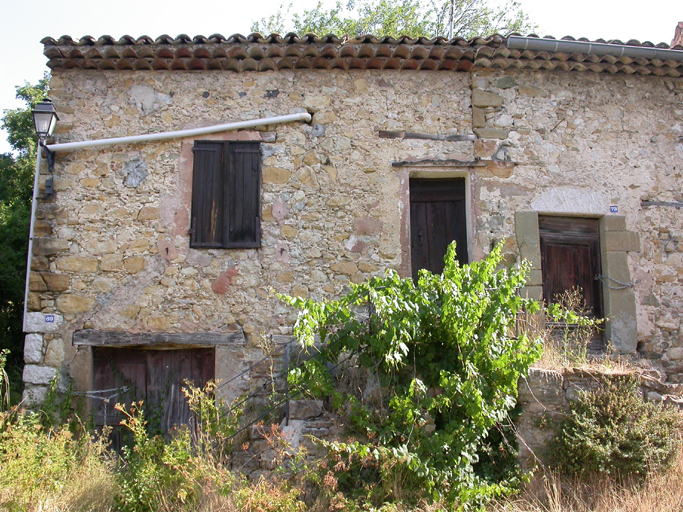 ensemble de 2 maisons