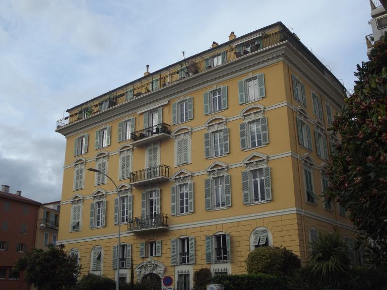 Immeuble dit Palais Salvi ou Salvy, un temps hôtel de voyageurs sous le nom d'Hôtel Royal