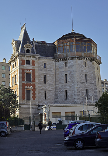 pavillon de partage des eaux des Chutes Lavie