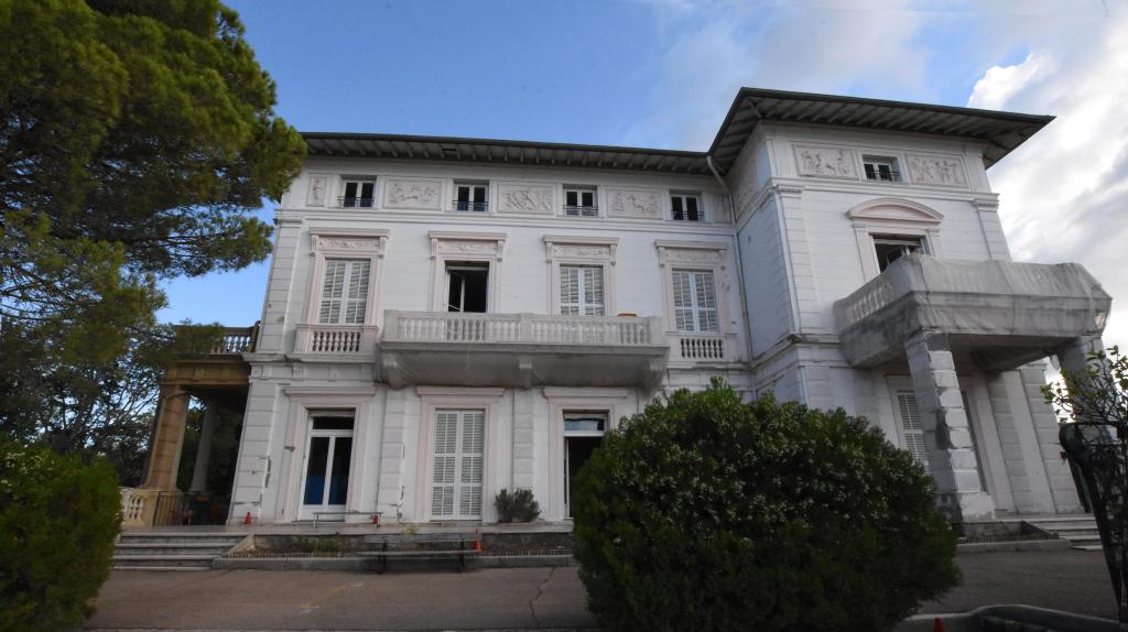 maison de villégiature (villa balnéaire) dite villa Bellanda, puis institut d'enseignement ménager, actuellement école maternelle d'application de Cimiez
