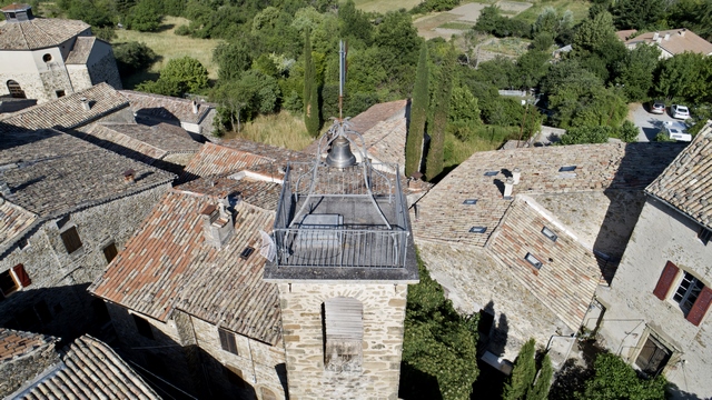 Clocher, partie haute. Vue aérienne prise de l'est.