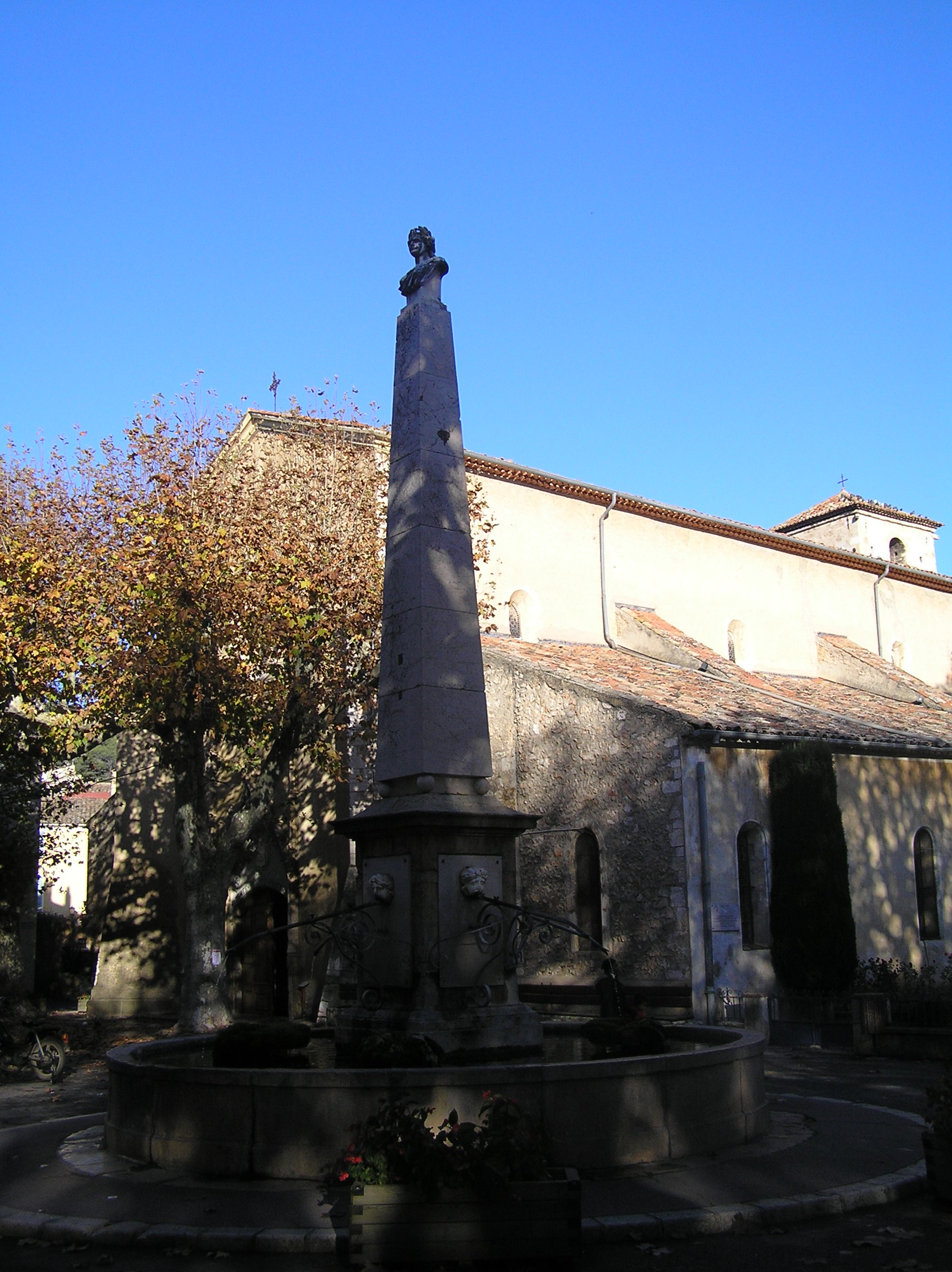 Fontaine dite fontaine du cours