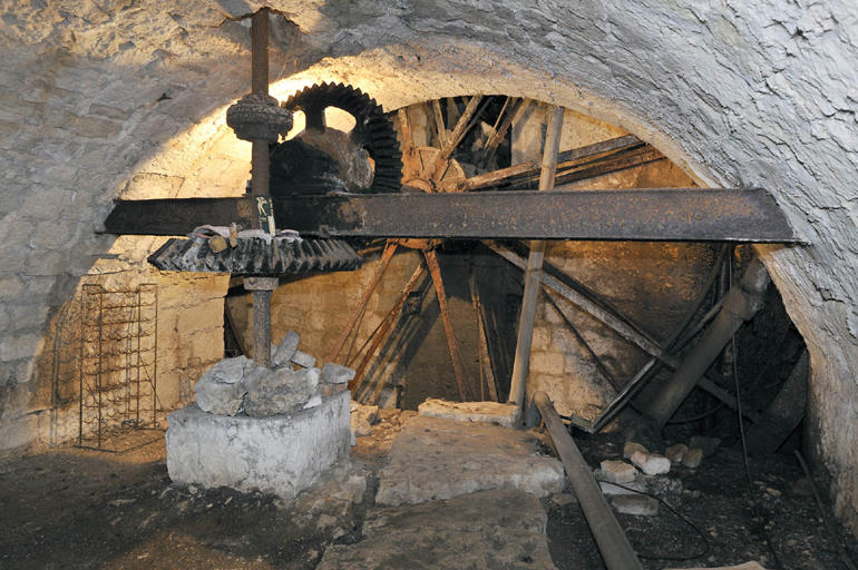 moulin à huile (moulin à ressence), actuellement logement