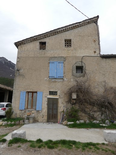 Partie sud, bâtiment oriental. Pignon est.