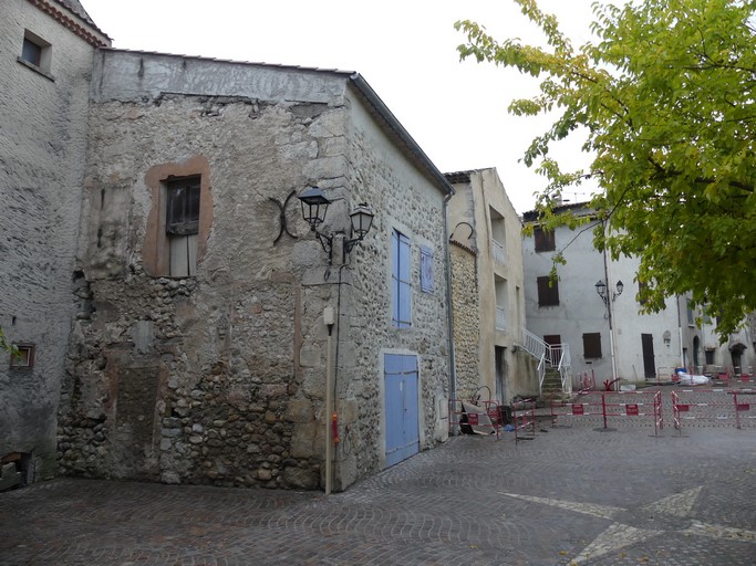 Maison « rentière » ou « fermière ». Vue d'ensemble prise du nord-est.