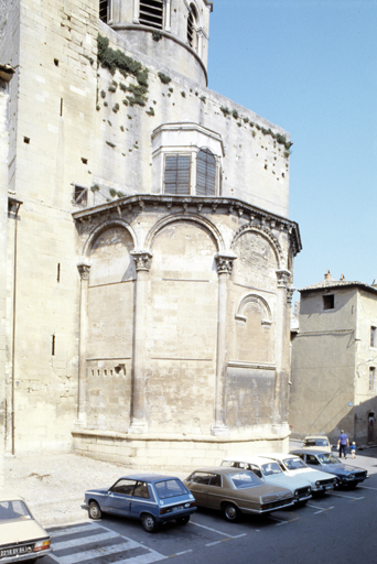 cathédrale Notre-Dame et Saint-Véran actuellement église paroissiale Saint-Véran