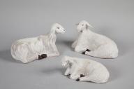 Ensemble de trois santons : trois agneaux