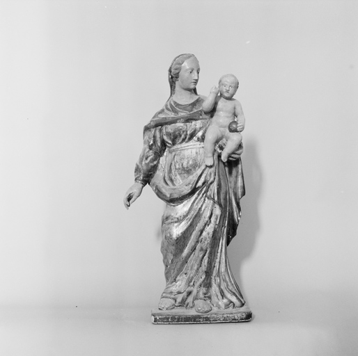 statue (petite nature) : Vierge à l'Enfant