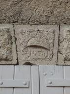 bas-relief (clef)