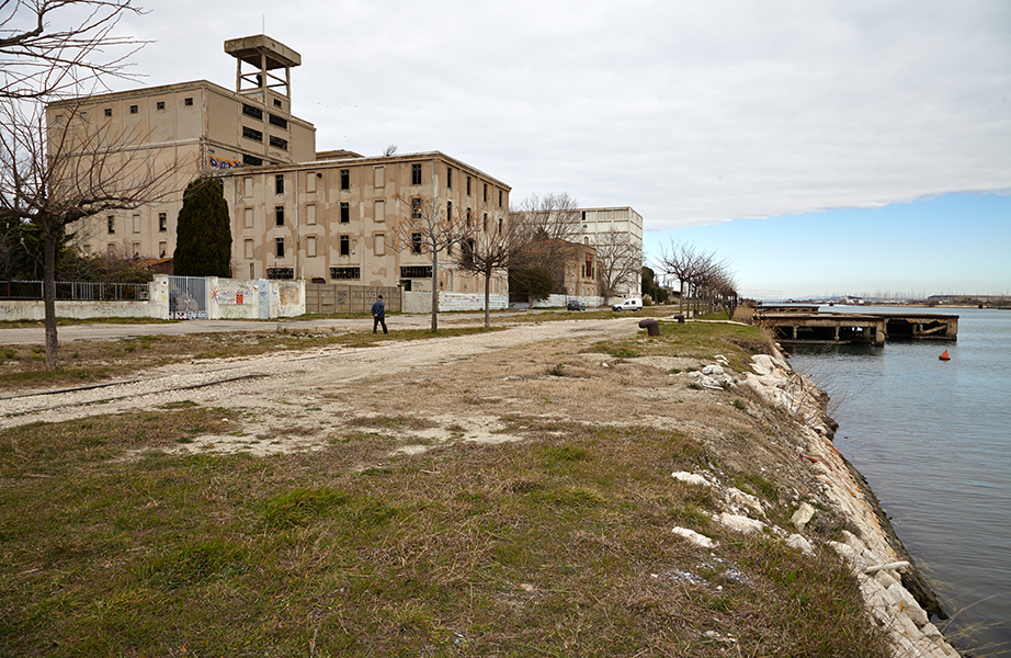 Les aménagements portuaires de la commune de Port-Saint-Louis-du-Rhône