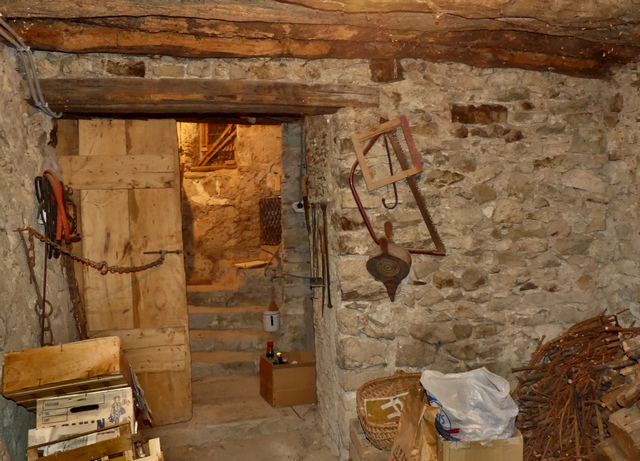 Partie nord. Etage de soubassement, resserre centrale. Mur ouest.